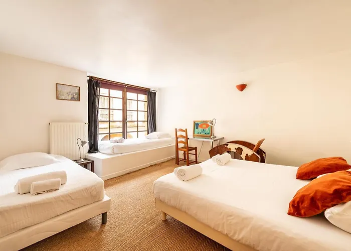 לינה וארוחת בוקר Le Marais L 3br - In With Terrace