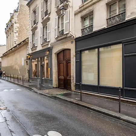 Le Marais L 3br - In With Terrace * Paryż